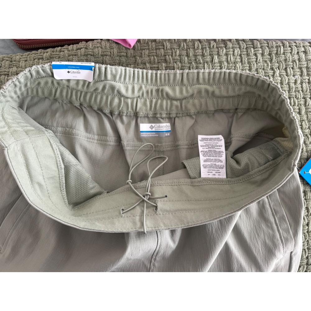 Columbia women's Omni-Shade Jogger Pants Sage Green Active Fit AK9228 Medium NWT - Picture 6 of 8